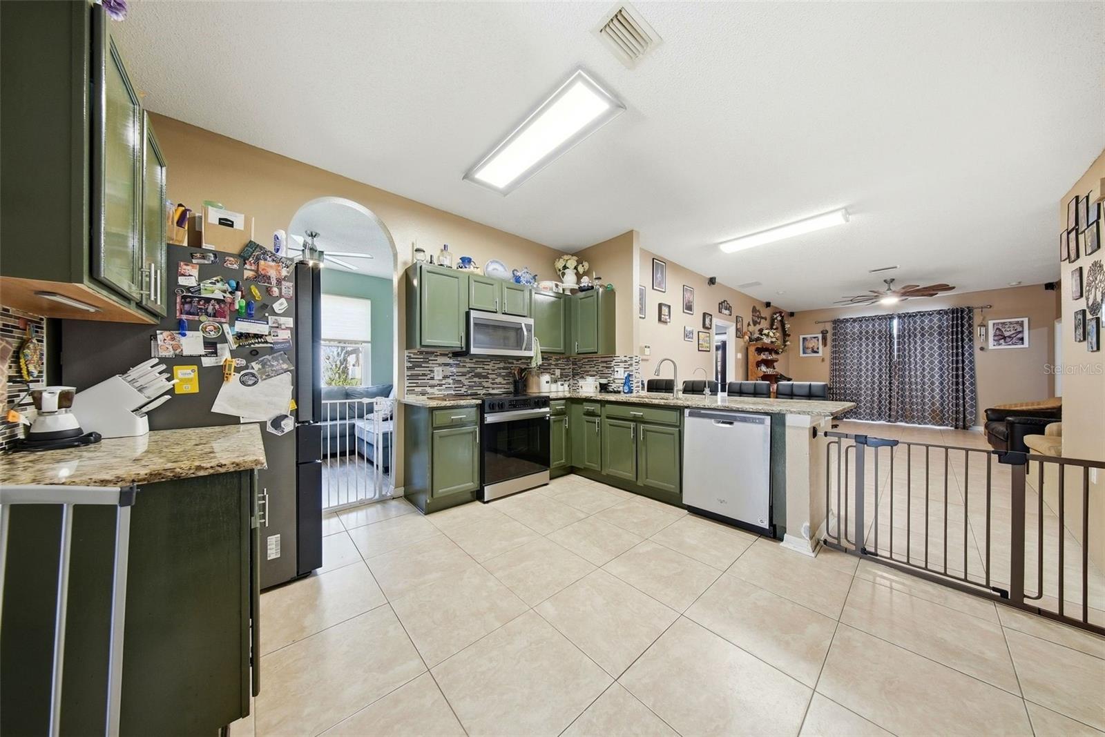 Image 14 of 63 For 18212 Brookpark Drive