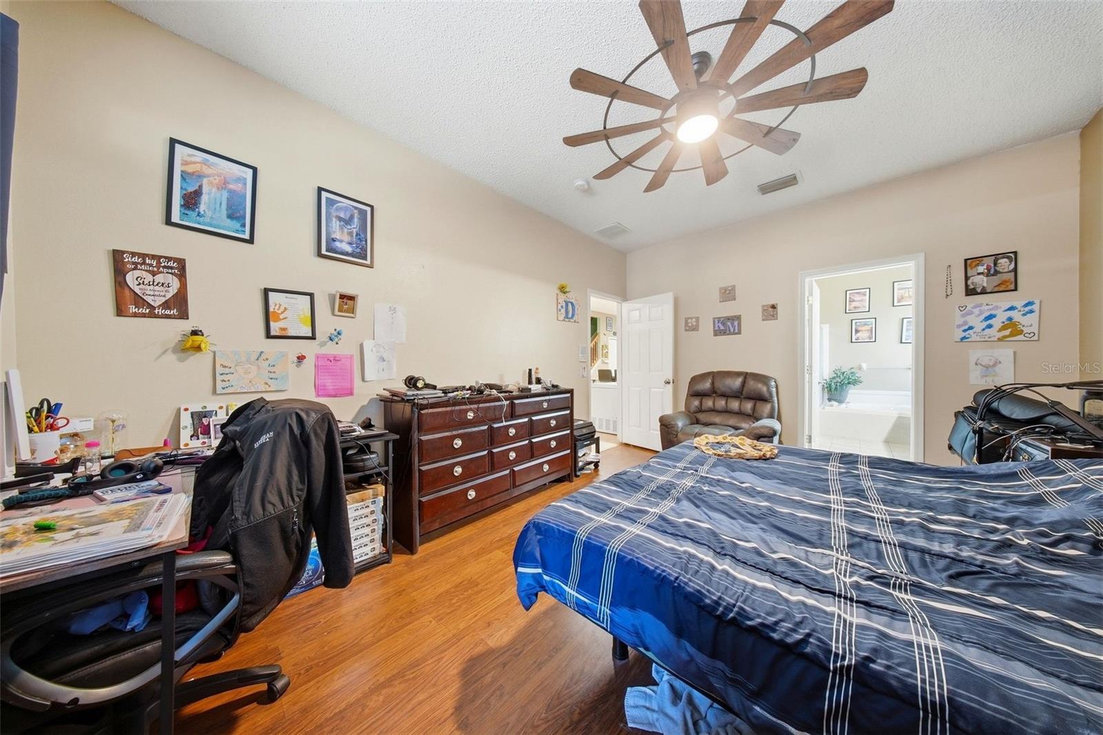 Image 26 of 63 For 18212 Brookpark Drive