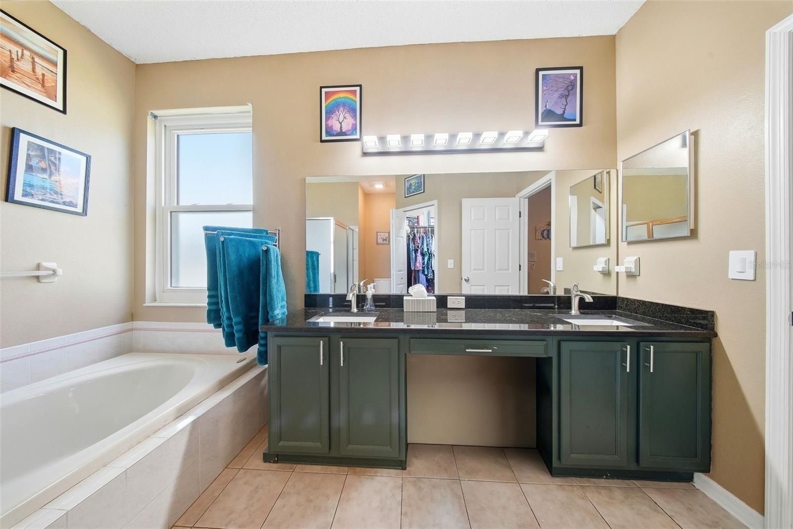 Image 28 of 63 For 18212 Brookpark Drive