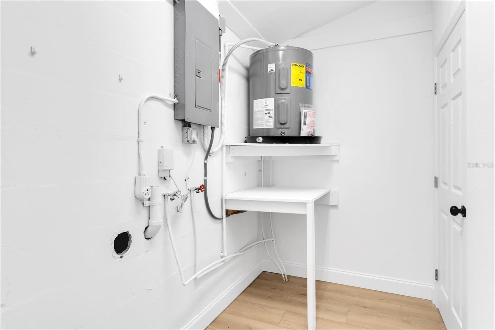 Image 17 of 31 For 4652 Kennedy Drive