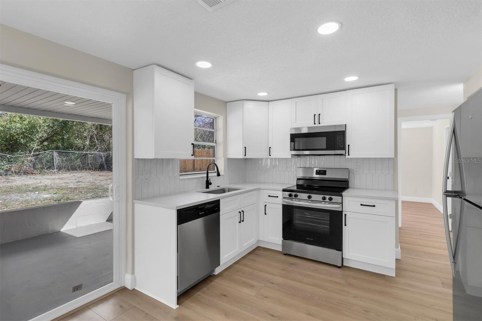 Image 7 of 31 For 4652 Kennedy Drive