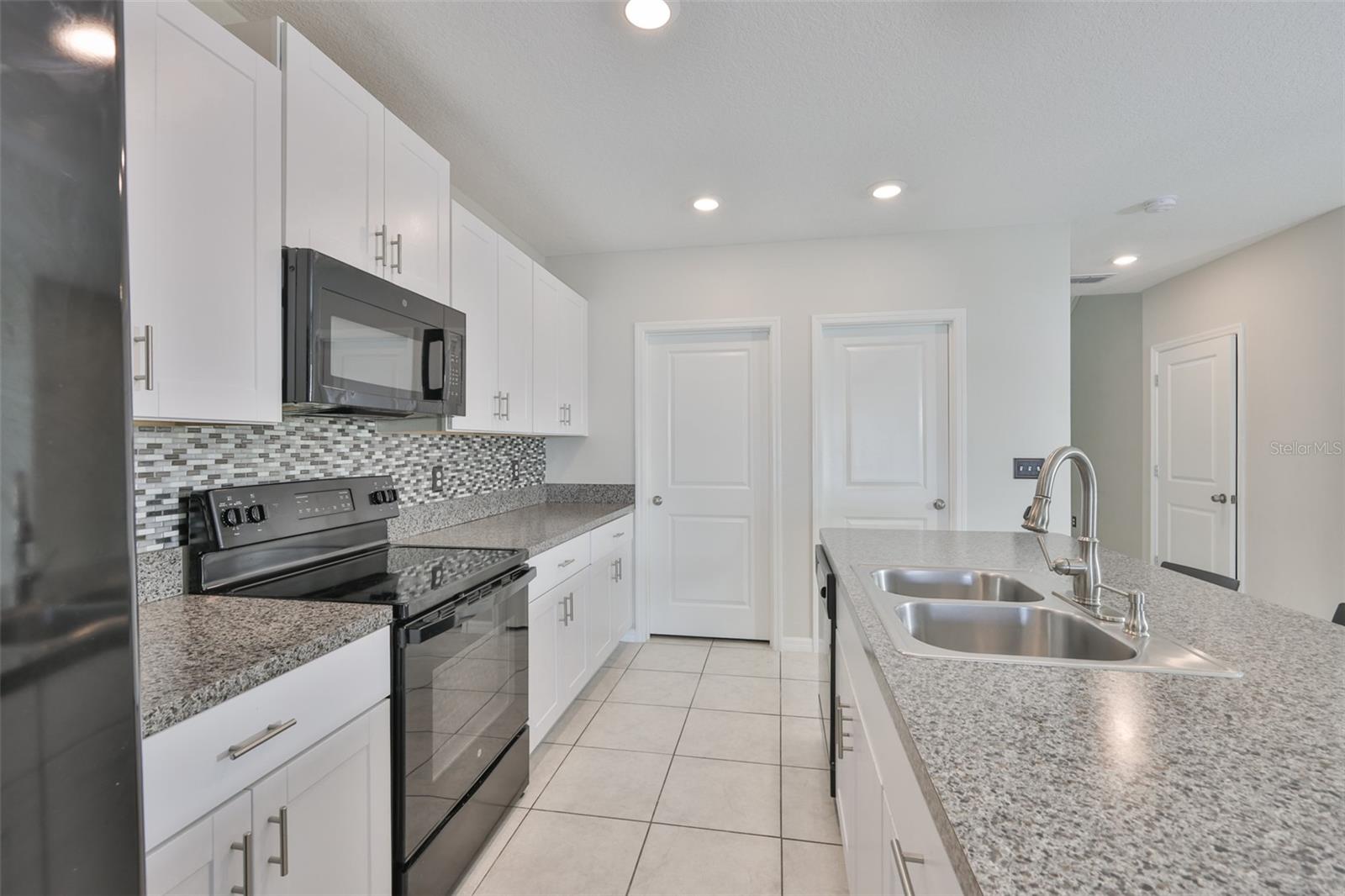 Image 12 of 53 For 797 Olive Conch Street