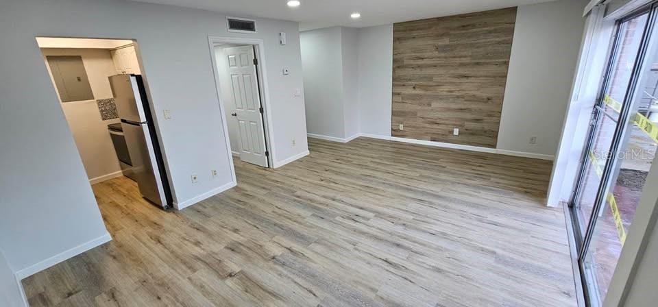 Image 2 of 16 For 3035 George Mason Avenue D19