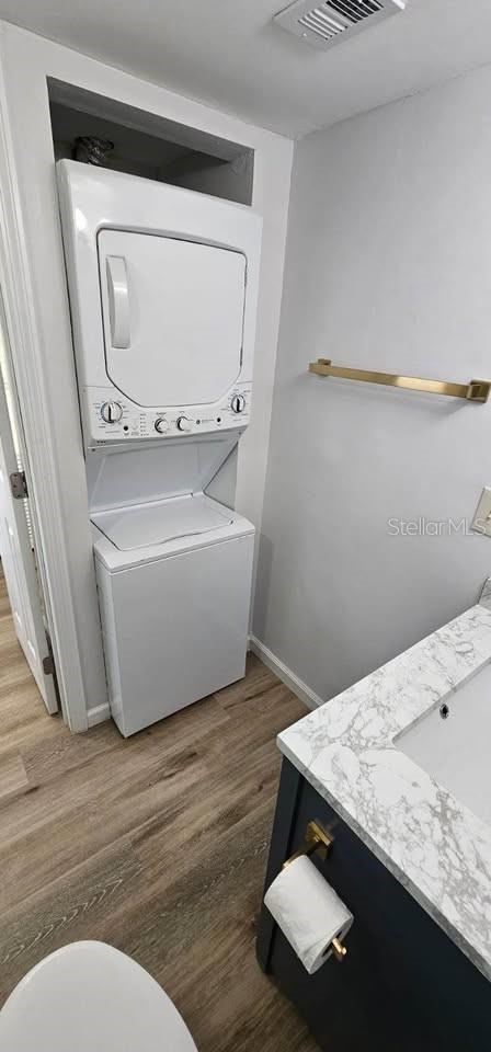 Image 9 of 16 For 3035 George Mason Avenue D19