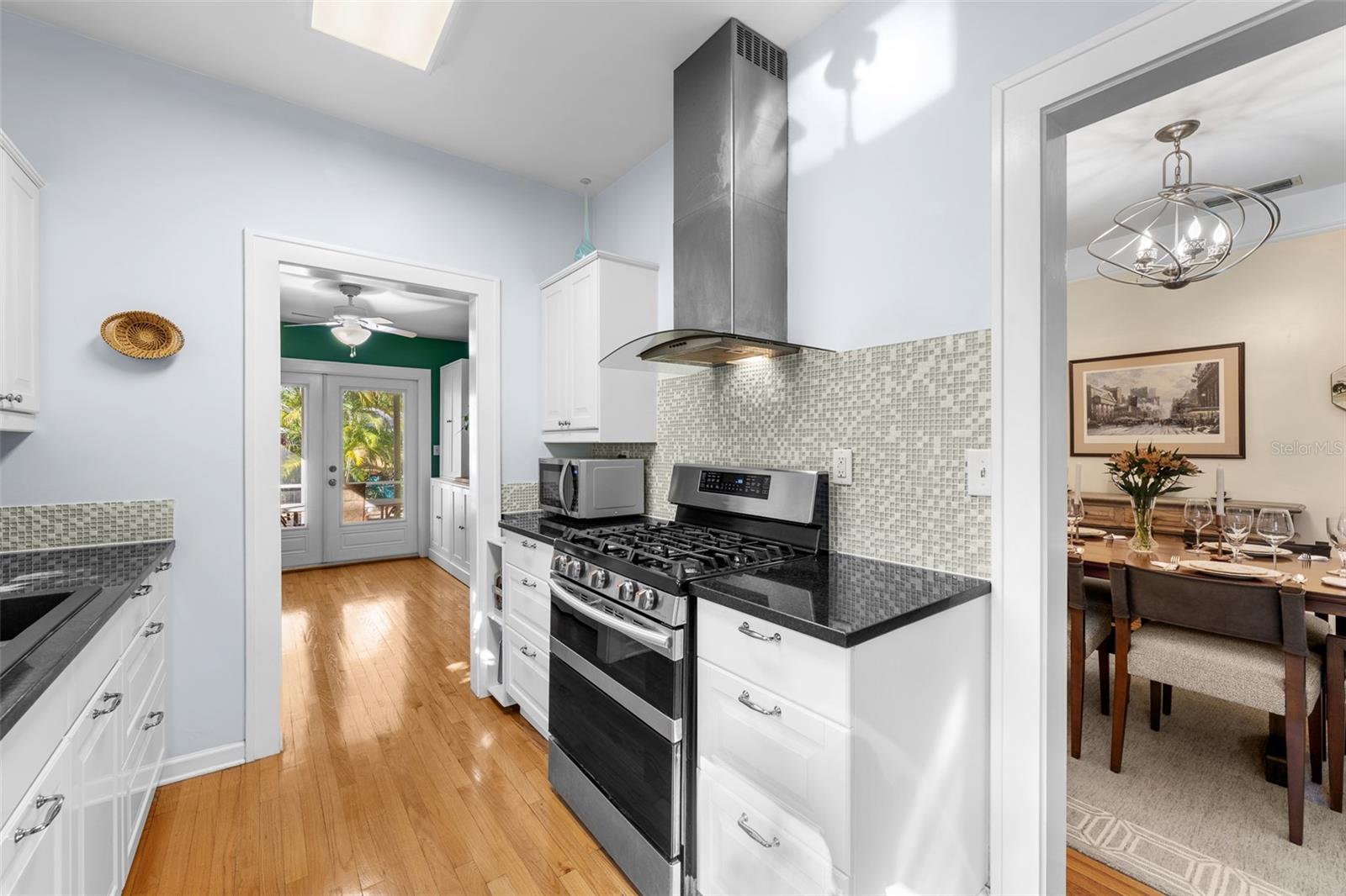 Image 10 of 40 For 201 Thomas Street