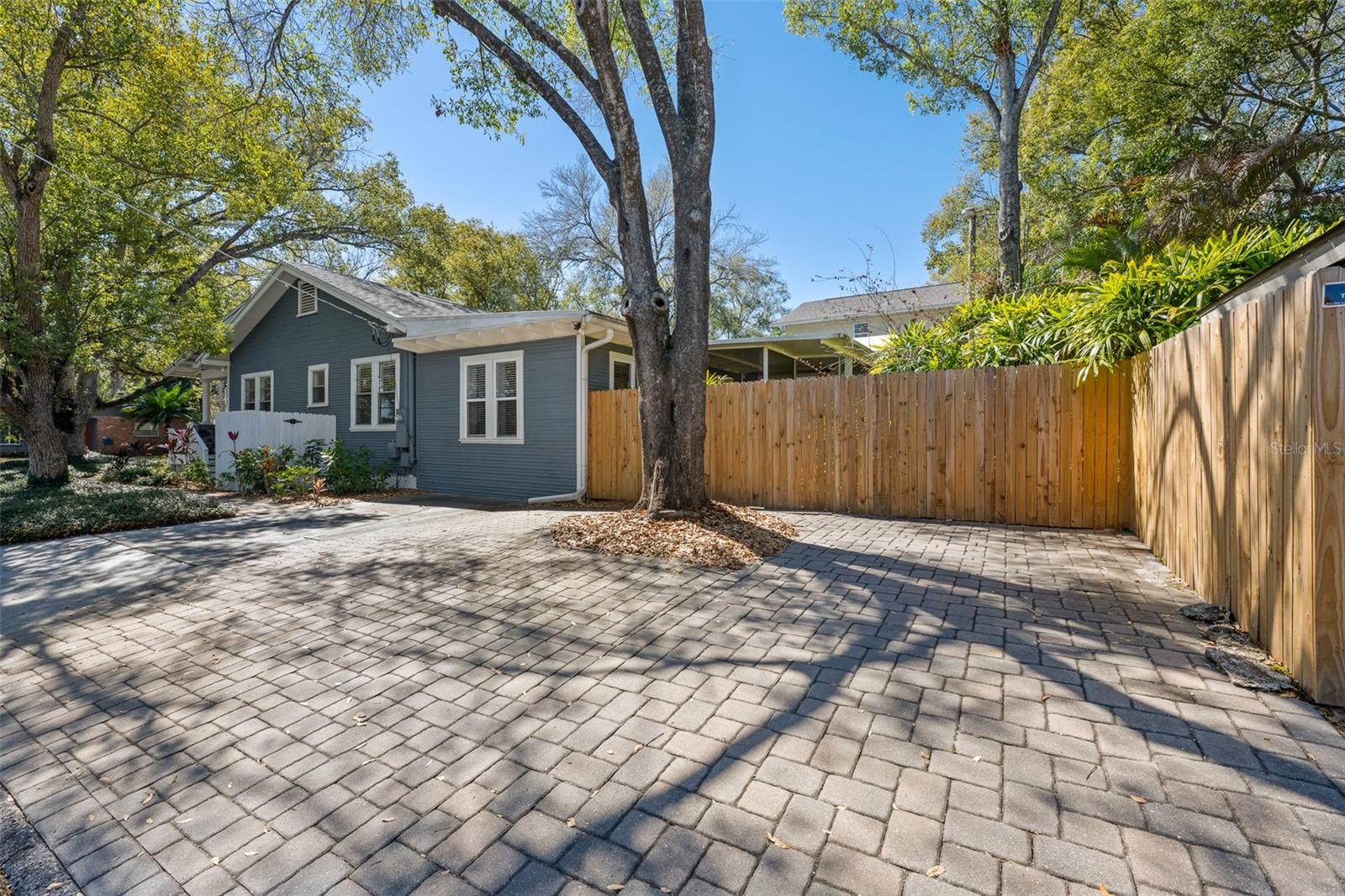 Image 38 of 40 For 201 Thomas Street