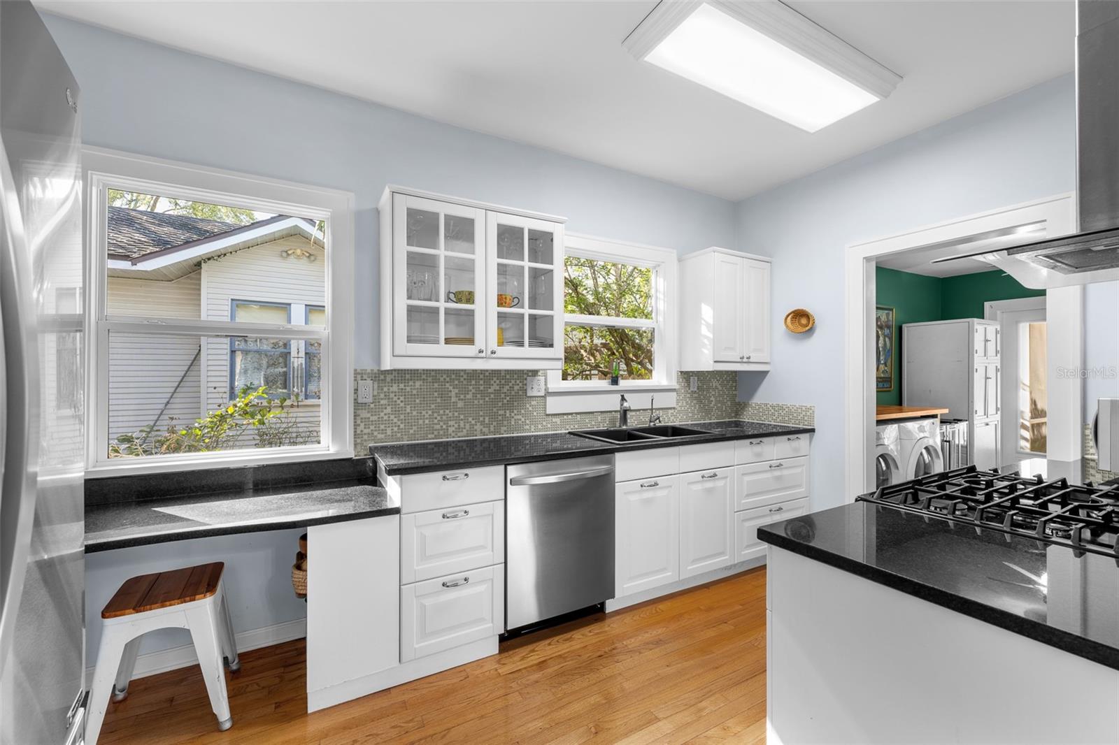 Image 9 of 40 For 201 Thomas Street