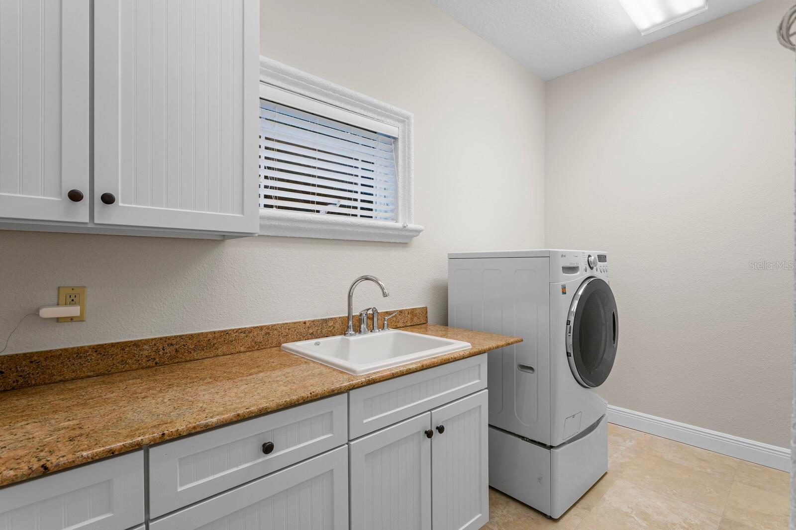 Image 21 of 50 For 6528 Surfside Boulevard