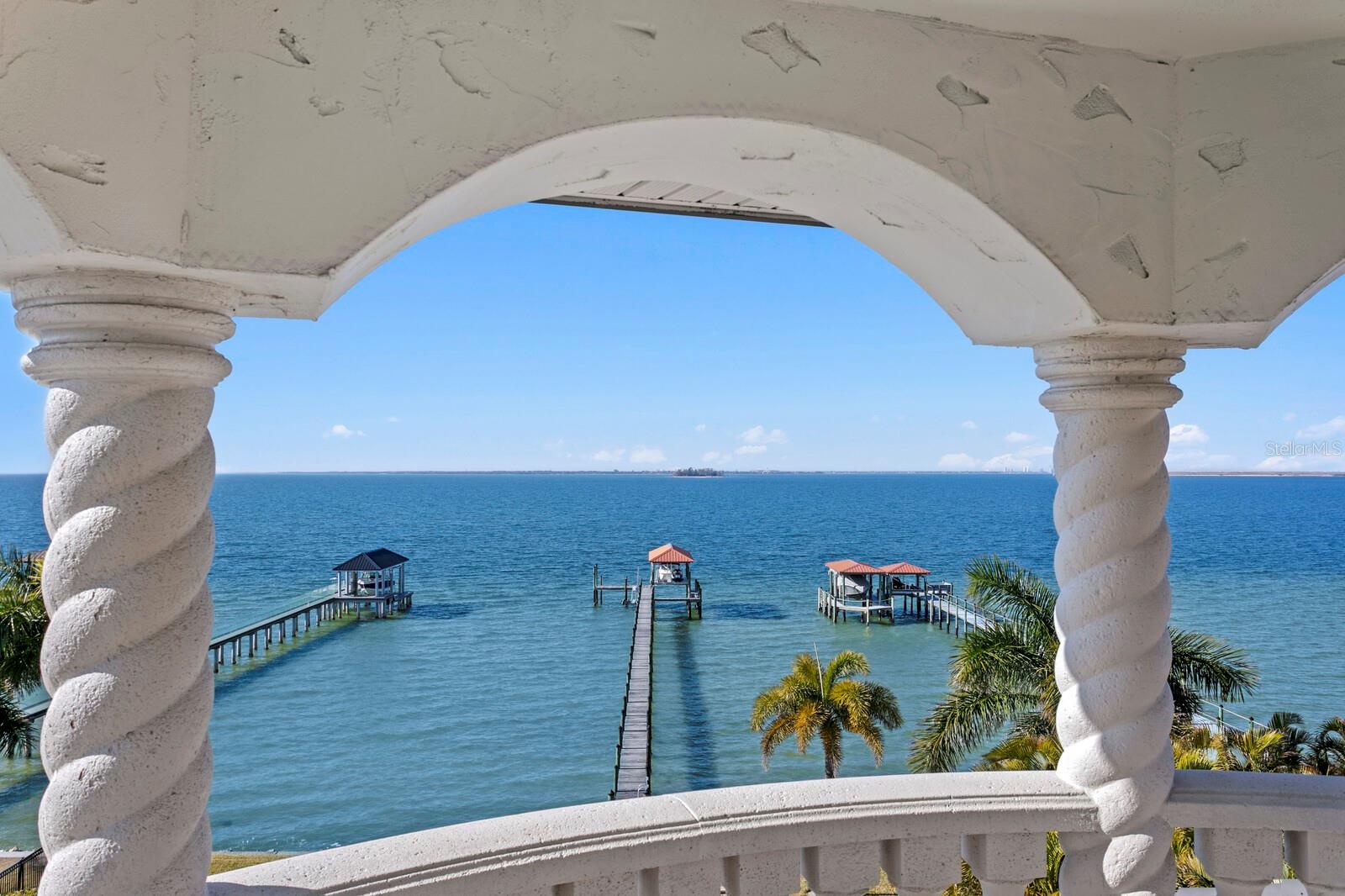 Image 33 of 50 For 6528 Surfside Boulevard