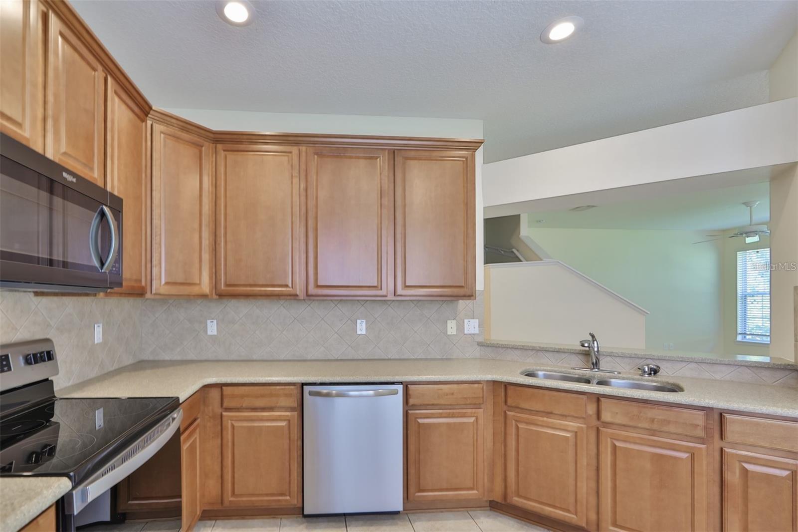 Image 10 of 36 For 7001 Interbay Boulevard 116