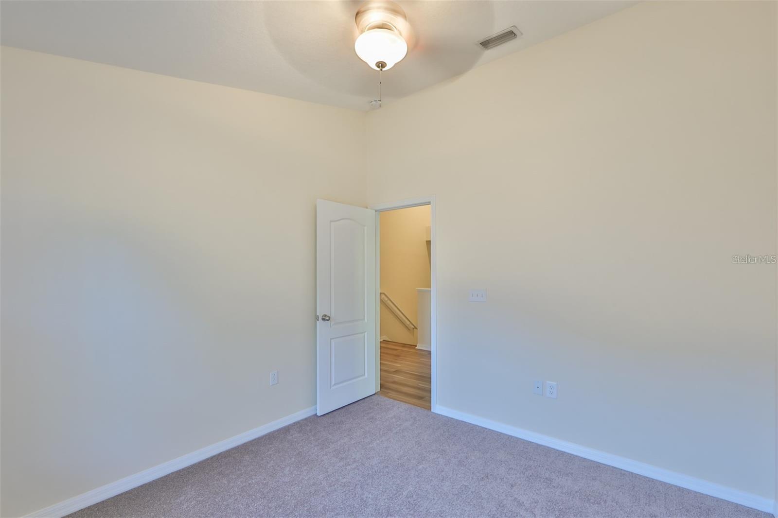 Image 28 of 36 For 7001 Interbay Boulevard 116