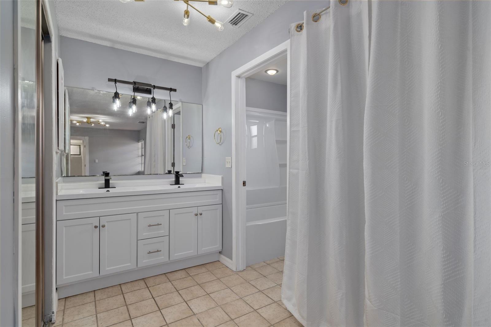 Image 36 of 68 For 1880 Crystal Lake Drive 65