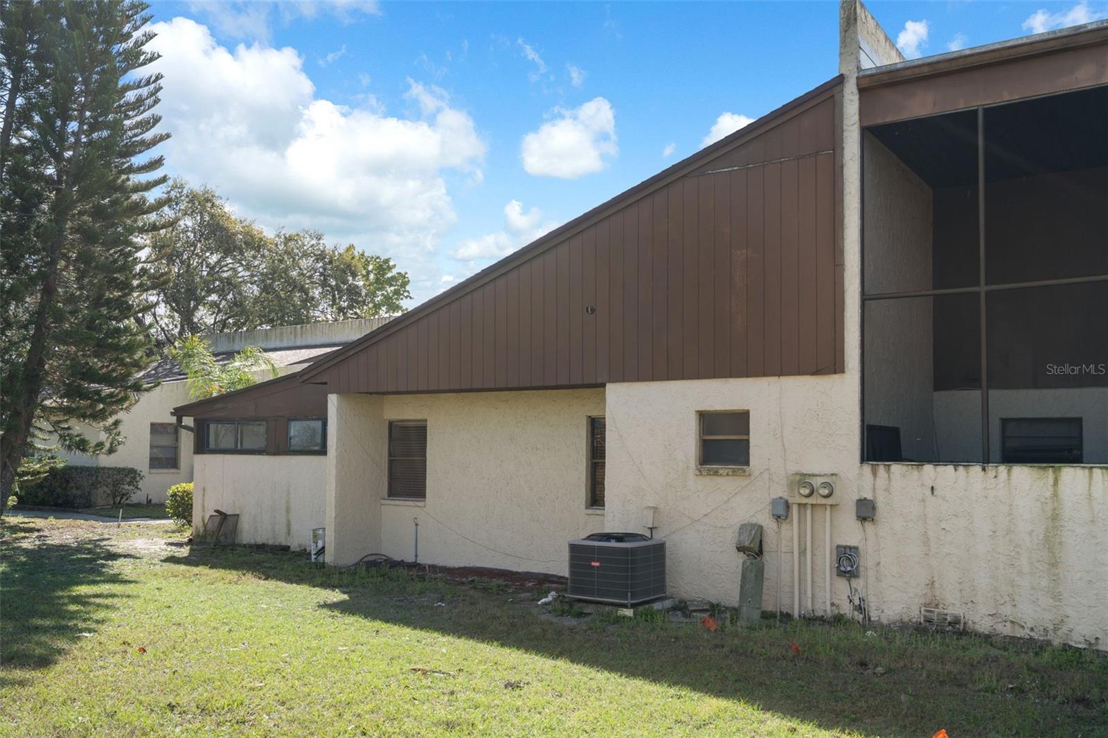 Image 9 of 68 For 1880 Crystal Lake Drive 65