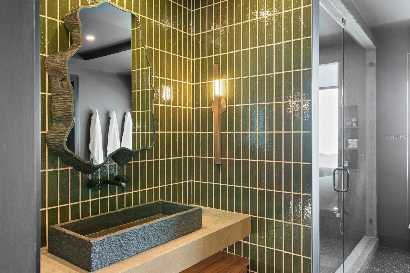 Image 20 of 54 For 2619 Bayshore Boulevard 200