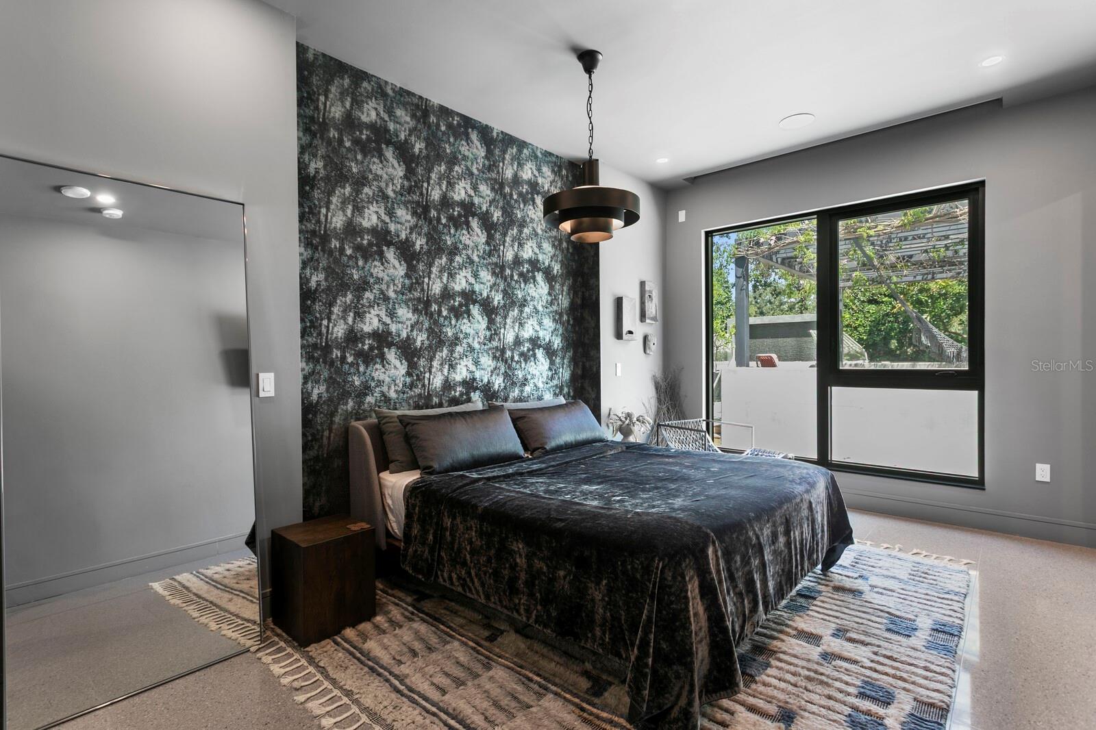 Image 32 of 54 For 2619 Bayshore Boulevard 200