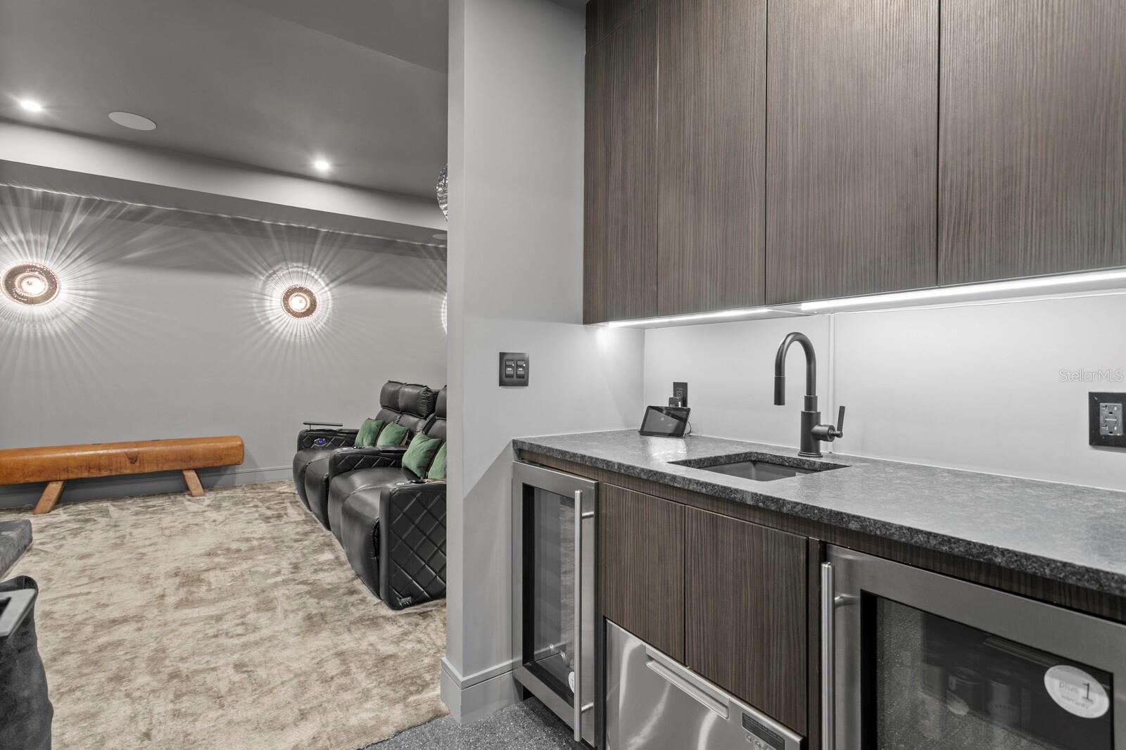 Image 36 of 54 For 2619 Bayshore Boulevard 200