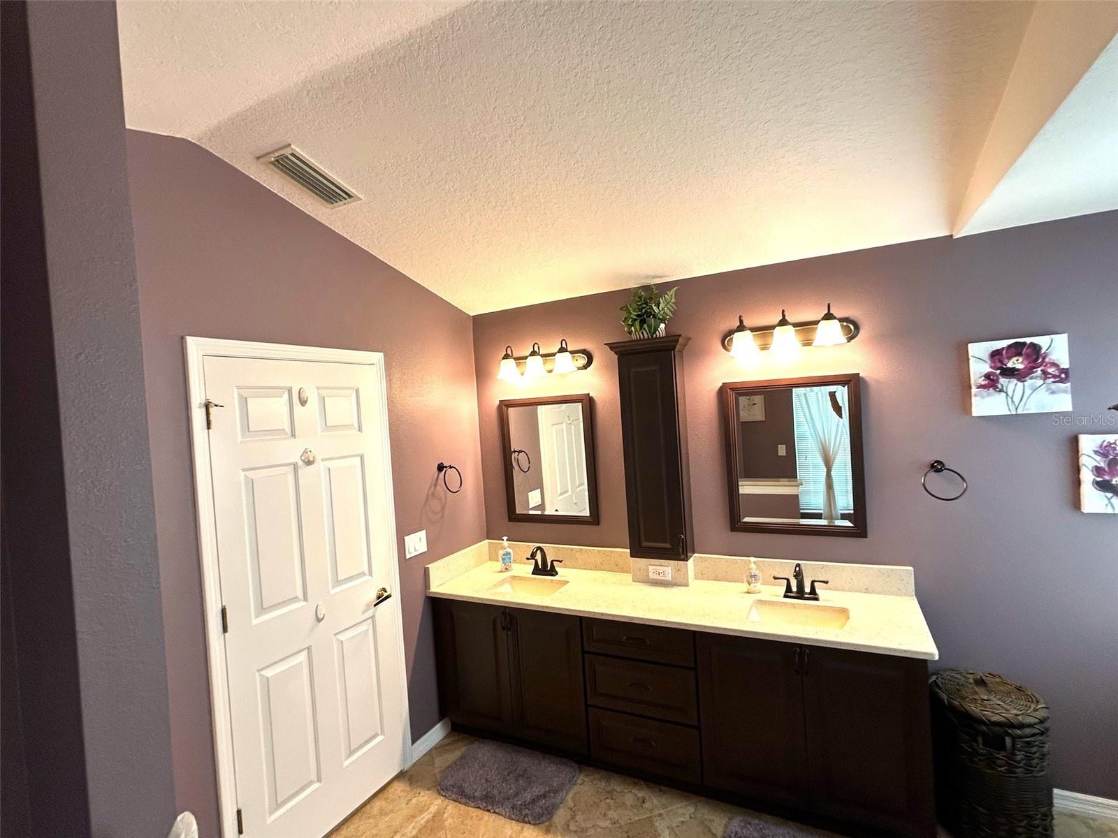 Image 20 of 49 For 11721 Scenic Hills Boulevard