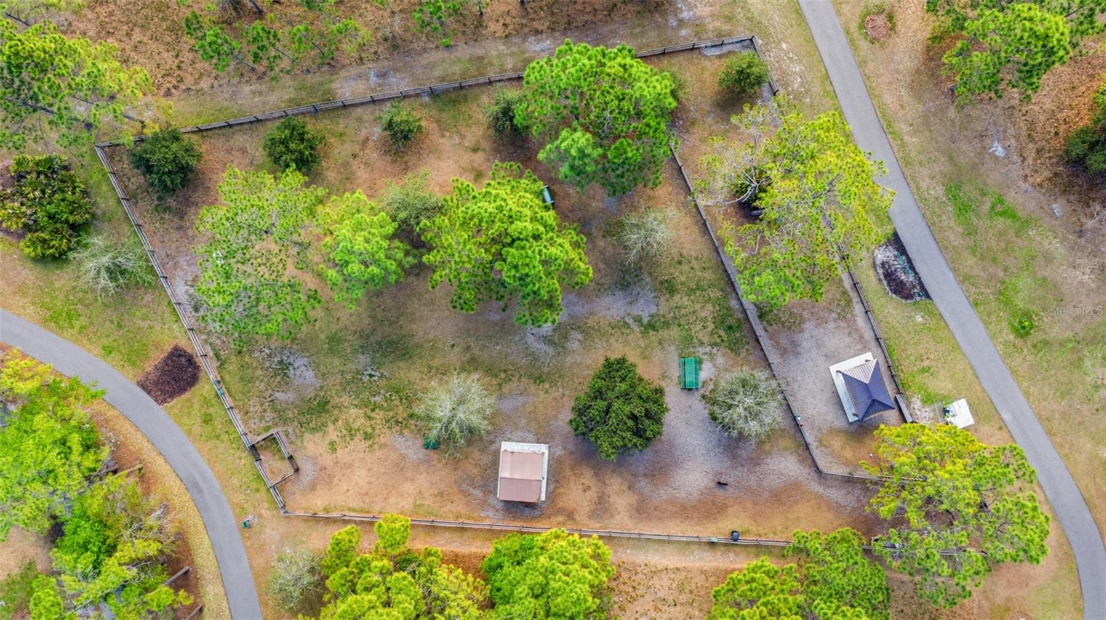 Listing photo id 39 for 17705 Esprit Drive