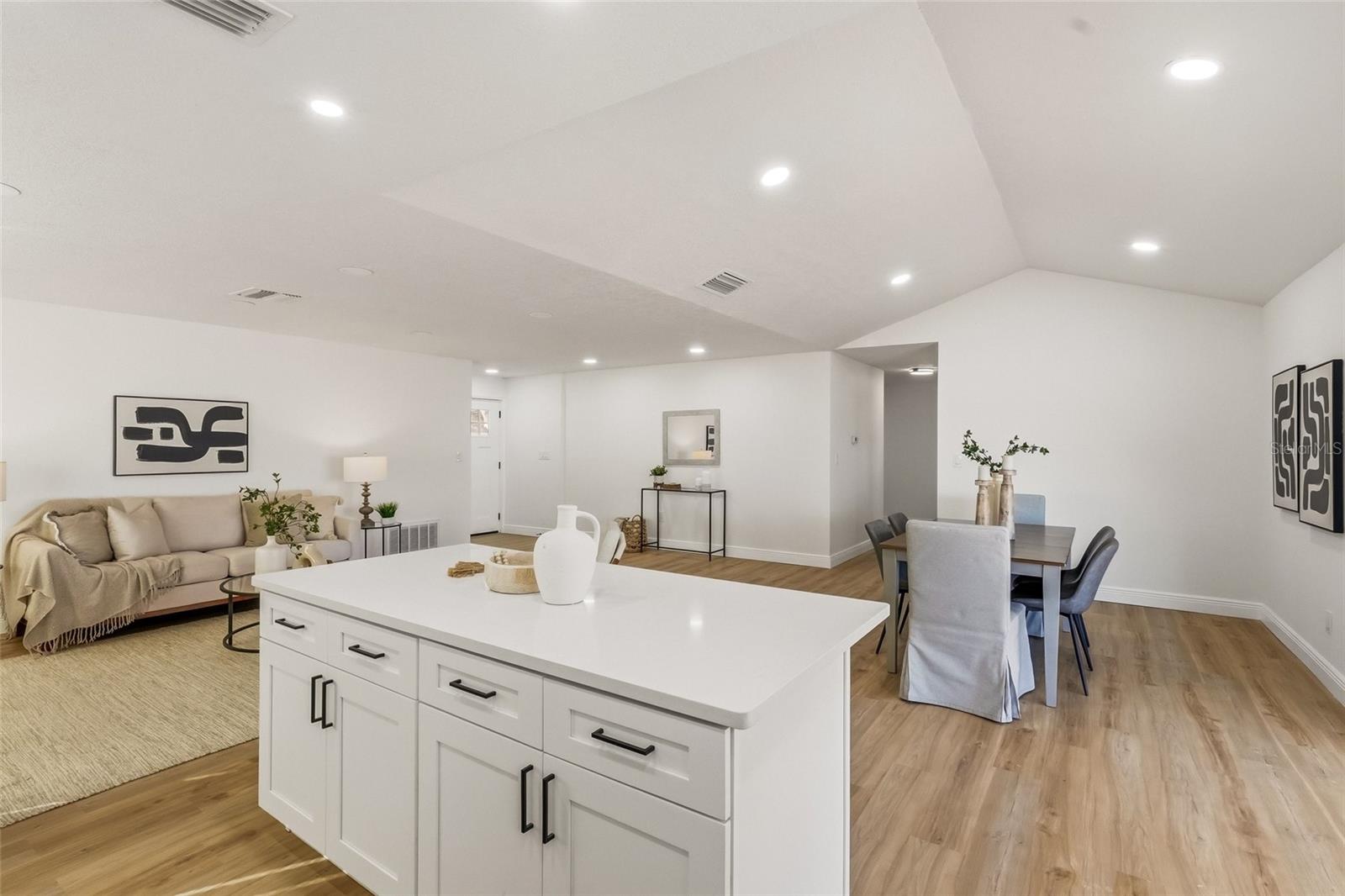 Image 13 of 42 For 13495 San Rafael Drive