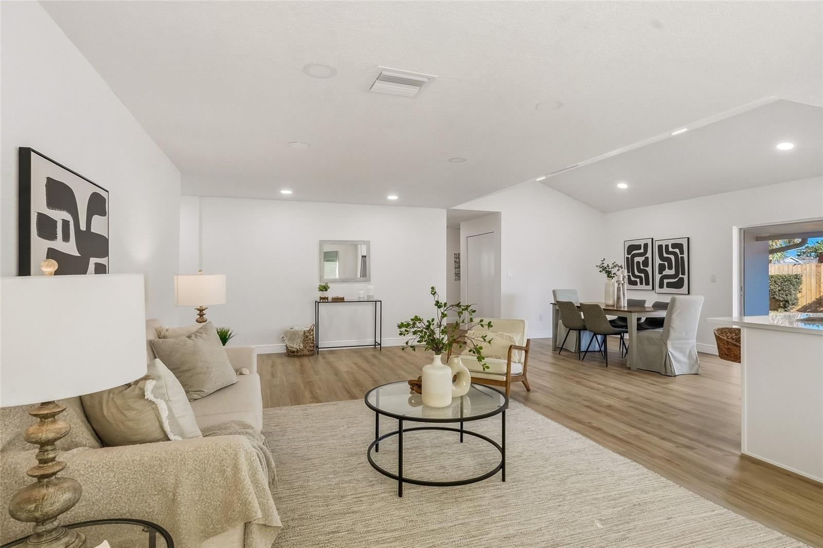 Image 8 of 42 For 13495 San Rafael Drive