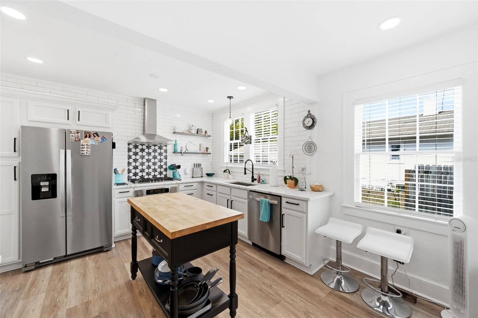 Image 12 of 90 For 320 Betty Lane