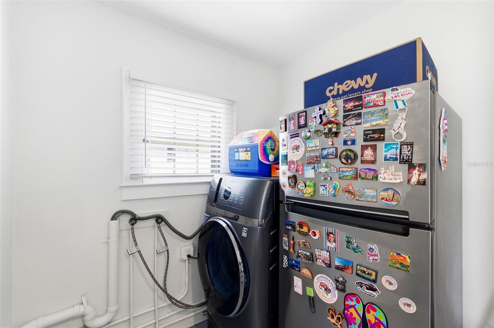 Image 28 of 90 For 320 Betty Lane