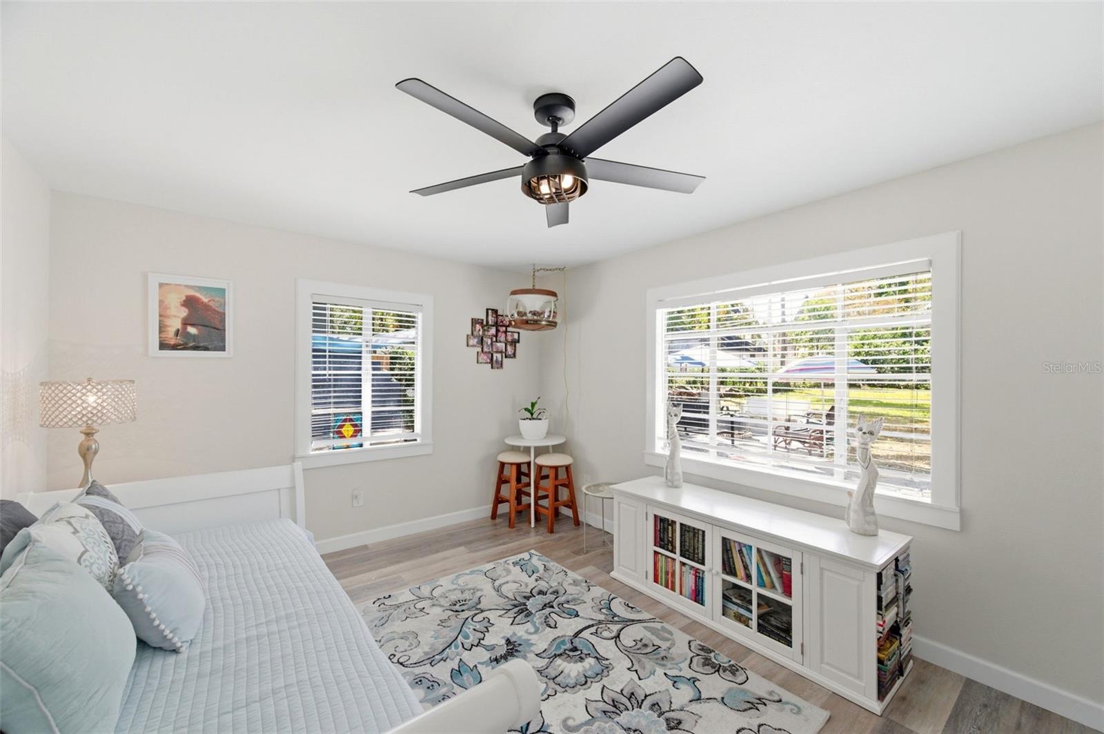 Image 30 of 90 For 320 Betty Lane