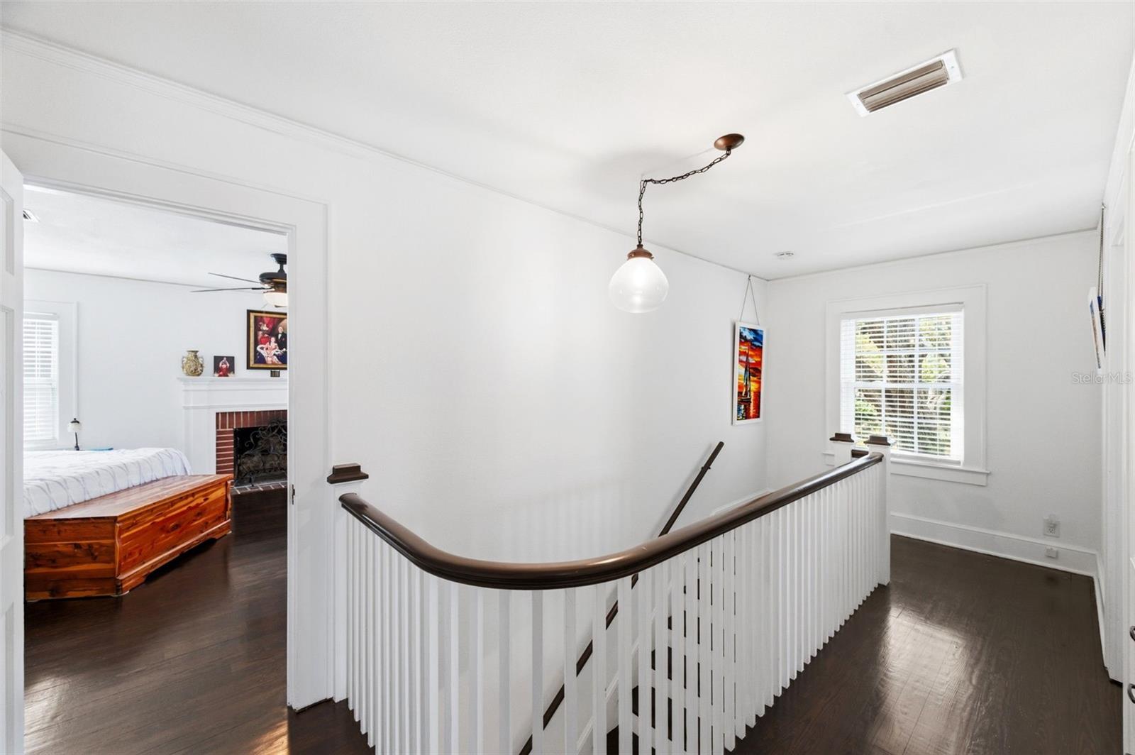 Image 35 of 90 For 320 Betty Lane