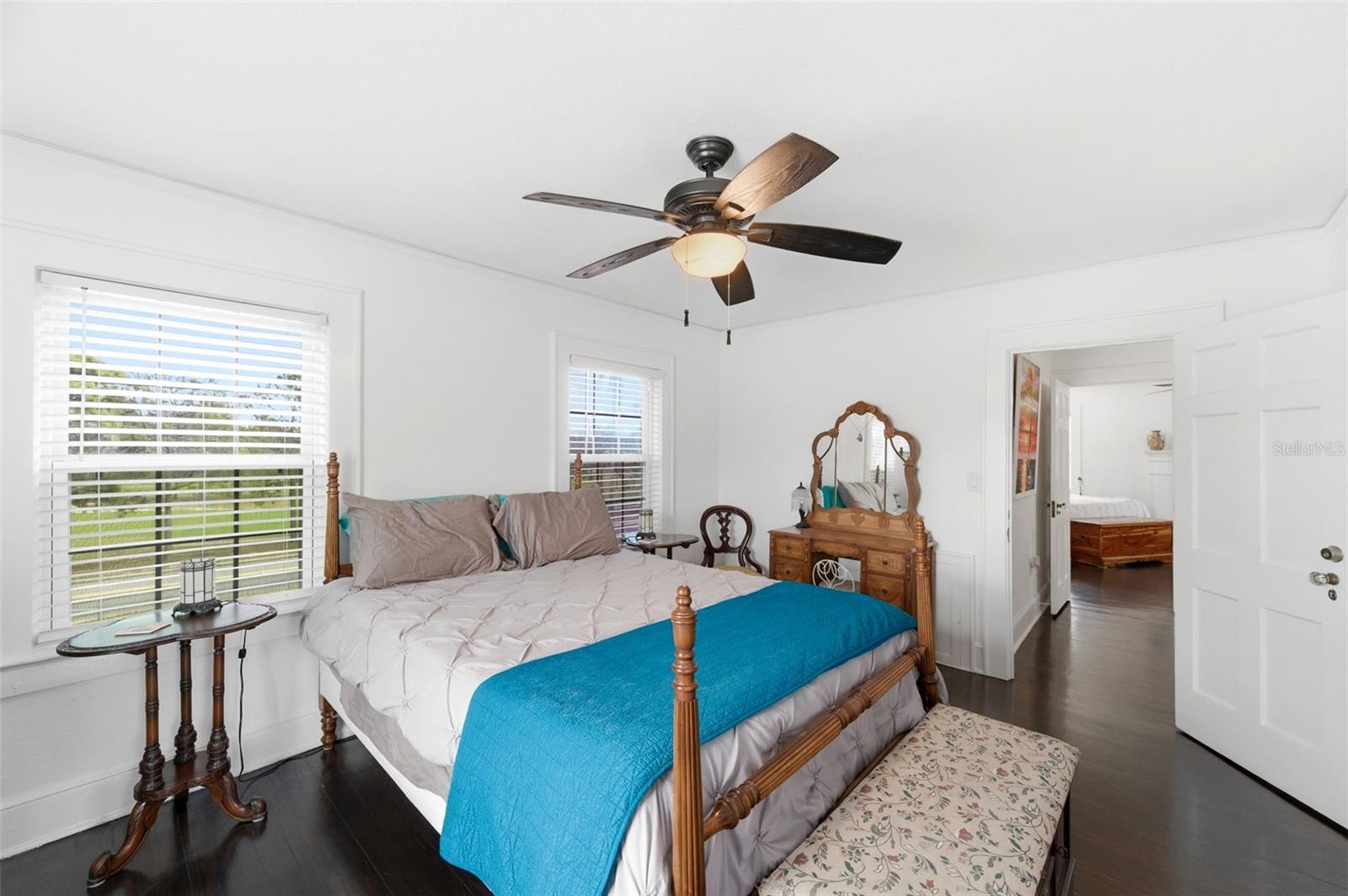 Image 45 of 90 For 320 Betty Lane