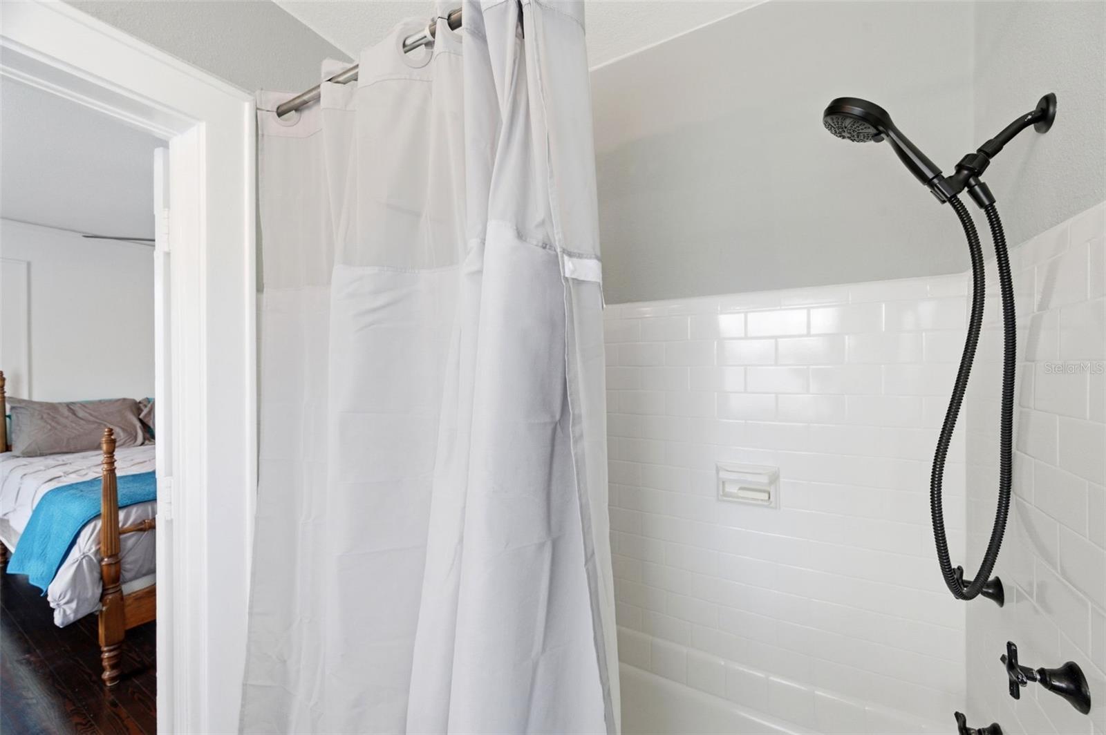 Image 52 of 90 For 320 Betty Lane