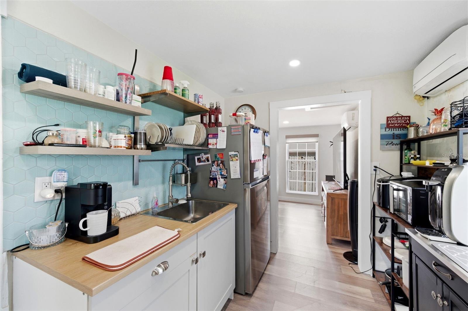 Image 55 of 90 For 320 Betty Lane