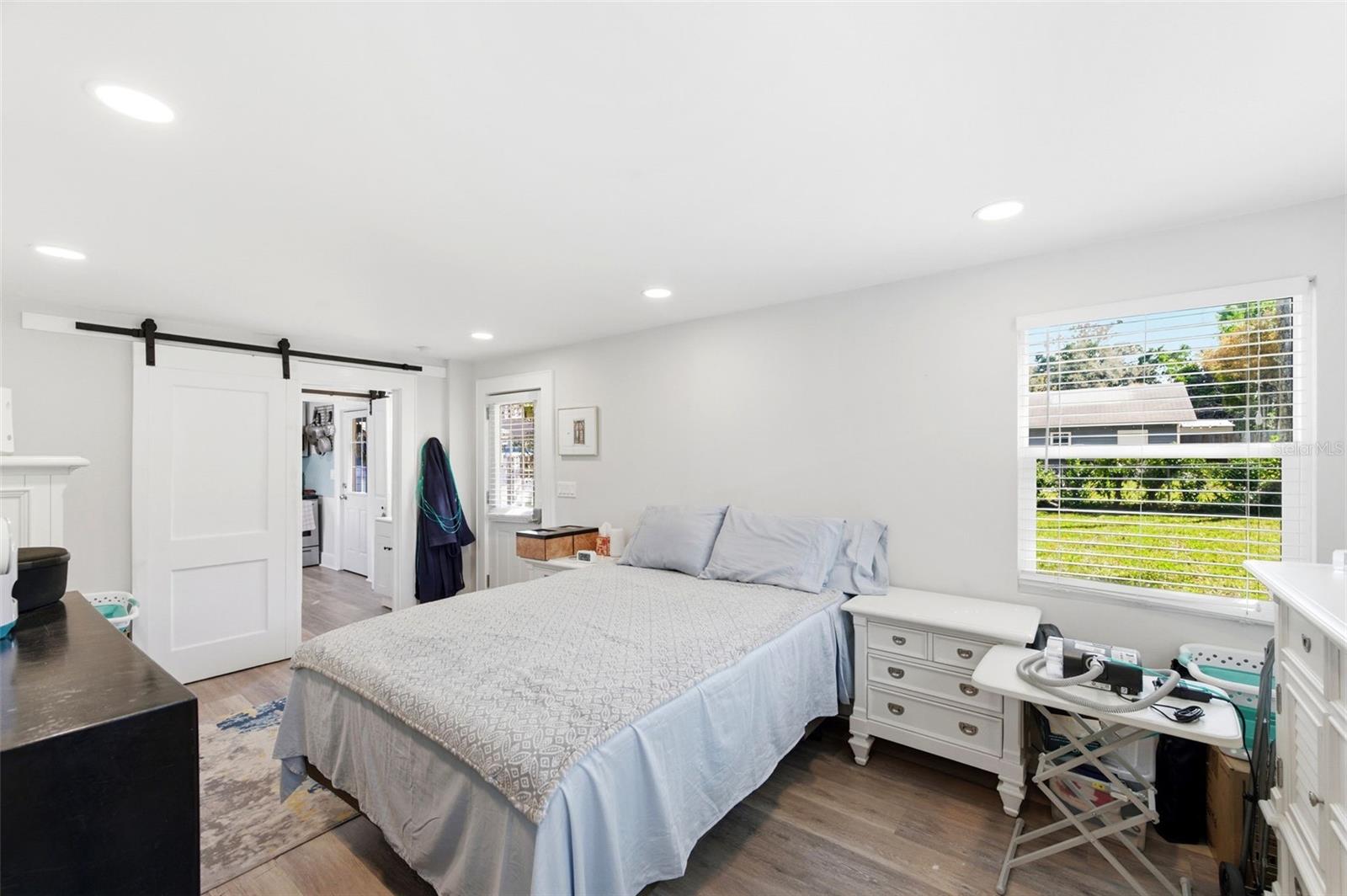 Image 68 of 90 For 320 Betty Lane