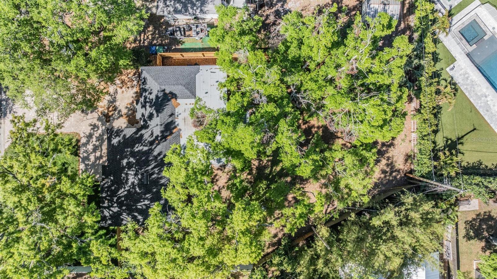 Image 26 of 34 For 1104 Lois Avenue