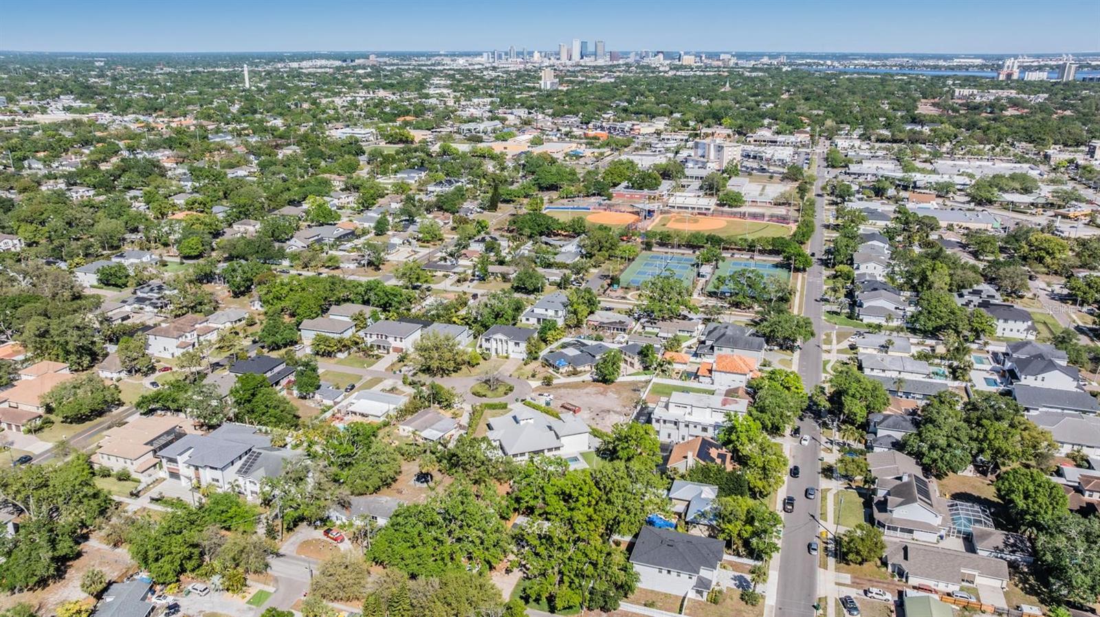 Image 30 of 34 For 1104 Lois Avenue