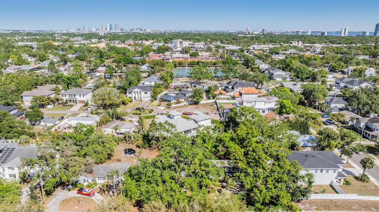 Image 33 of 34 For 1104 Lois Avenue