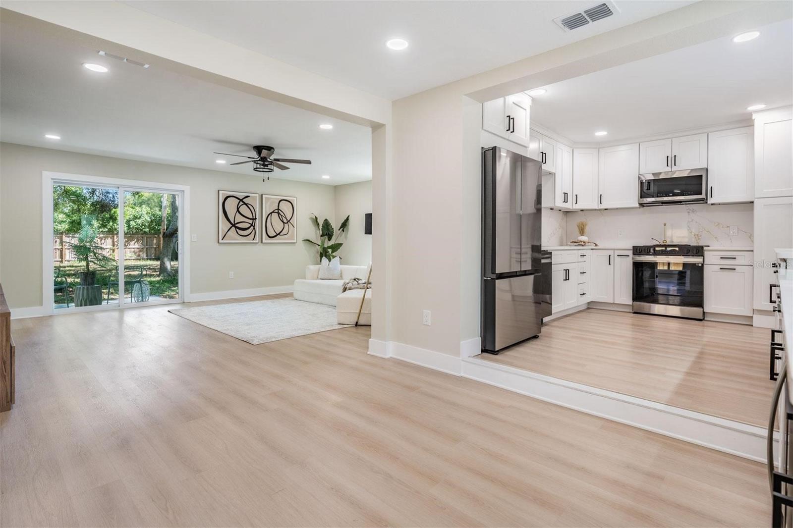 Image 4 of 34 For 1104 Lois Avenue