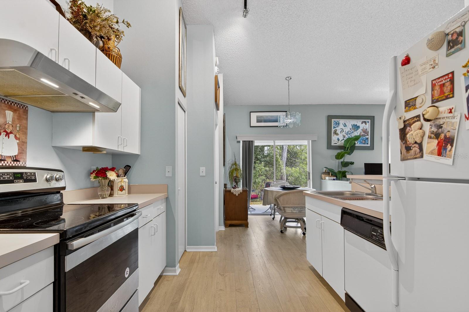 Image 10 of 30 For 2005 Gardenia Landings Lane