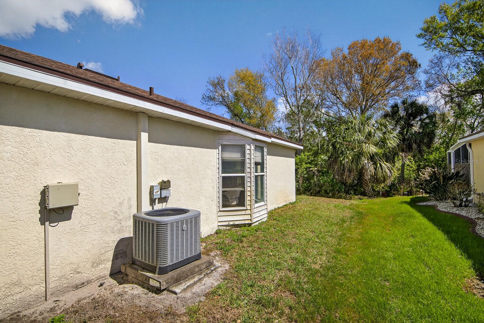 Image 24 of 30 For 2005 Gardenia Landings Lane