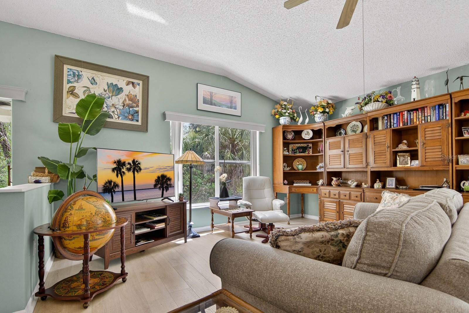 Image 4 of 30 For 2005 Gardenia Landings Lane