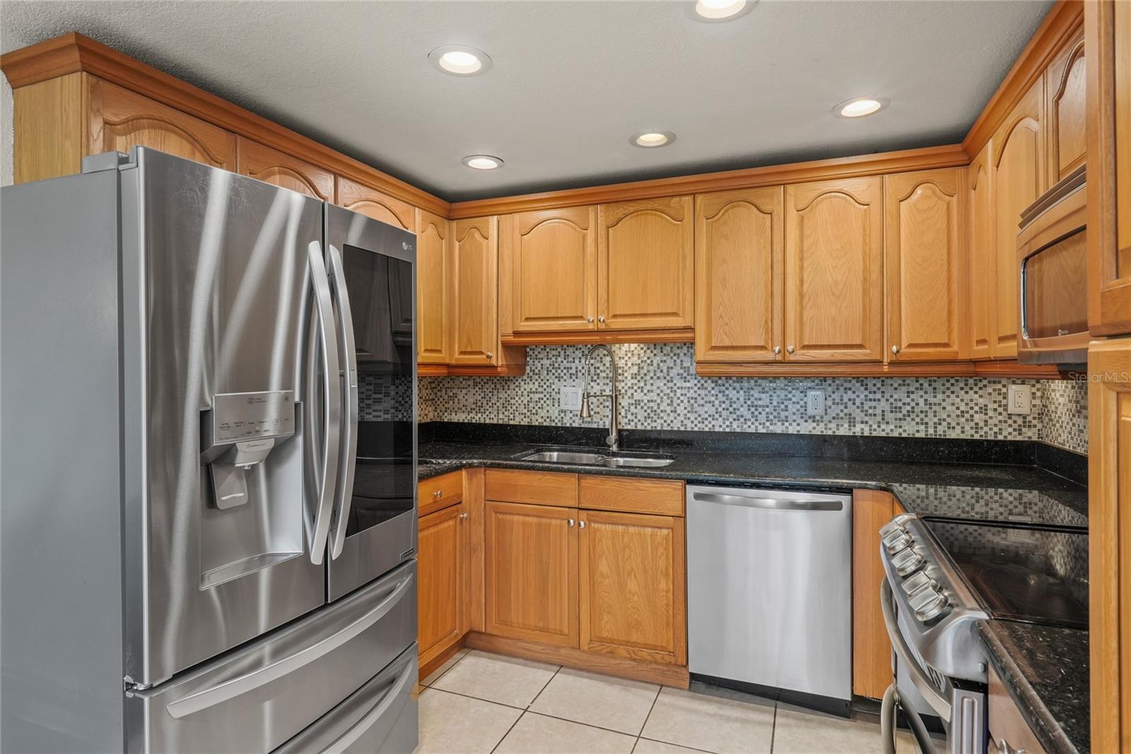 Listing photo id 8 for 4211 Anita Boulevard