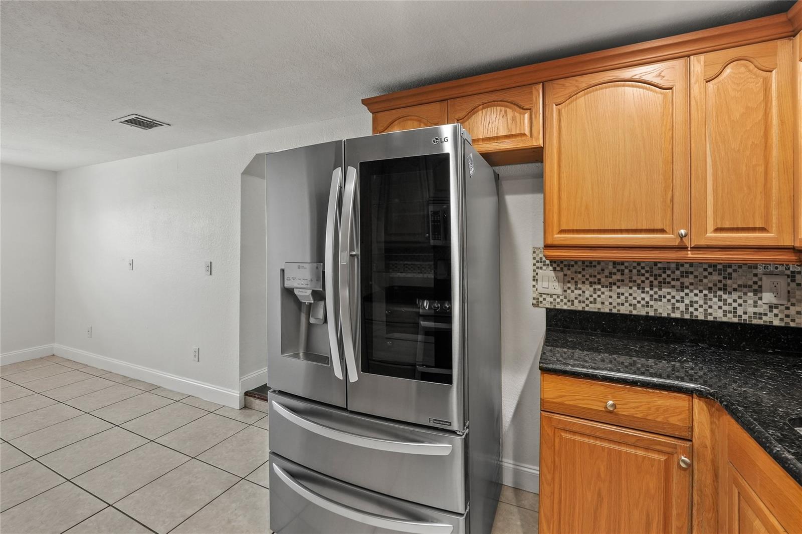 Listing photo id 9 for 4211 Anita Boulevard