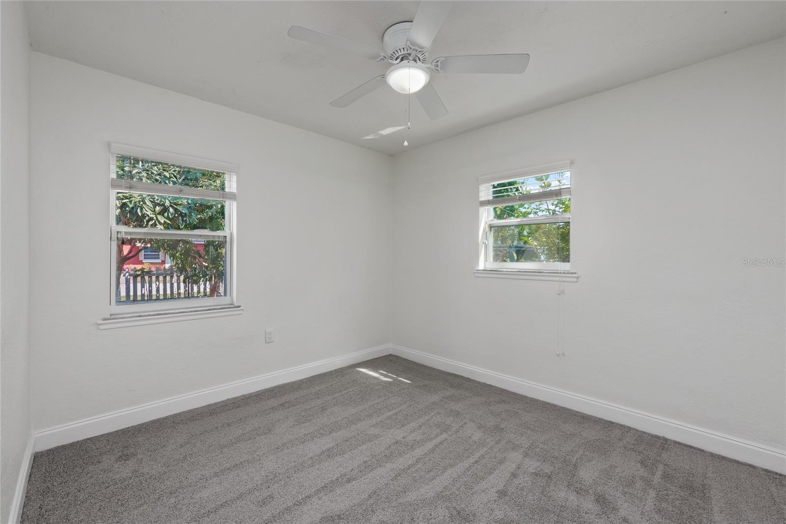 Listing photo id 19 for 4211 Anita Boulevard