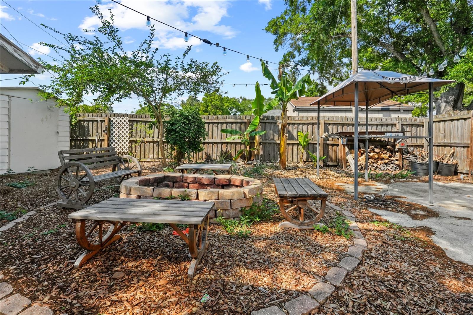 Listing photo id 24 for 4211 Anita Boulevard