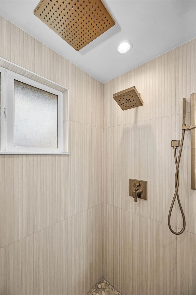 Image 22 of 37 For 7692 132nd Way