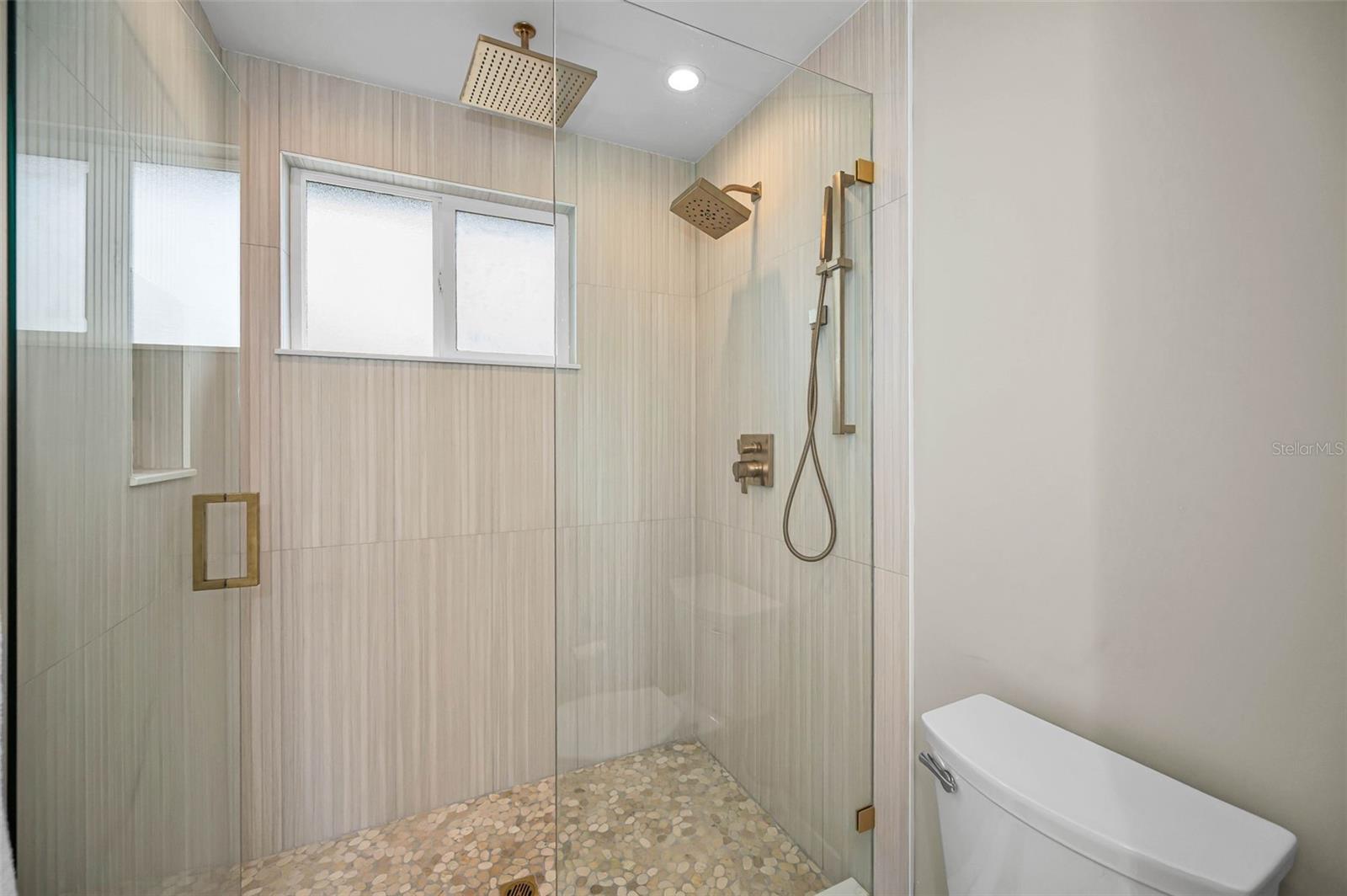 Image 23 of 37 For 7692 132nd Way