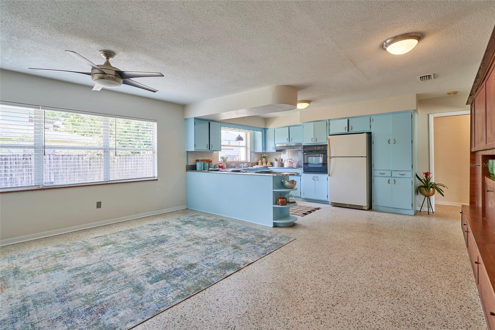 Image 16 of 28 For 3302 Gray Street