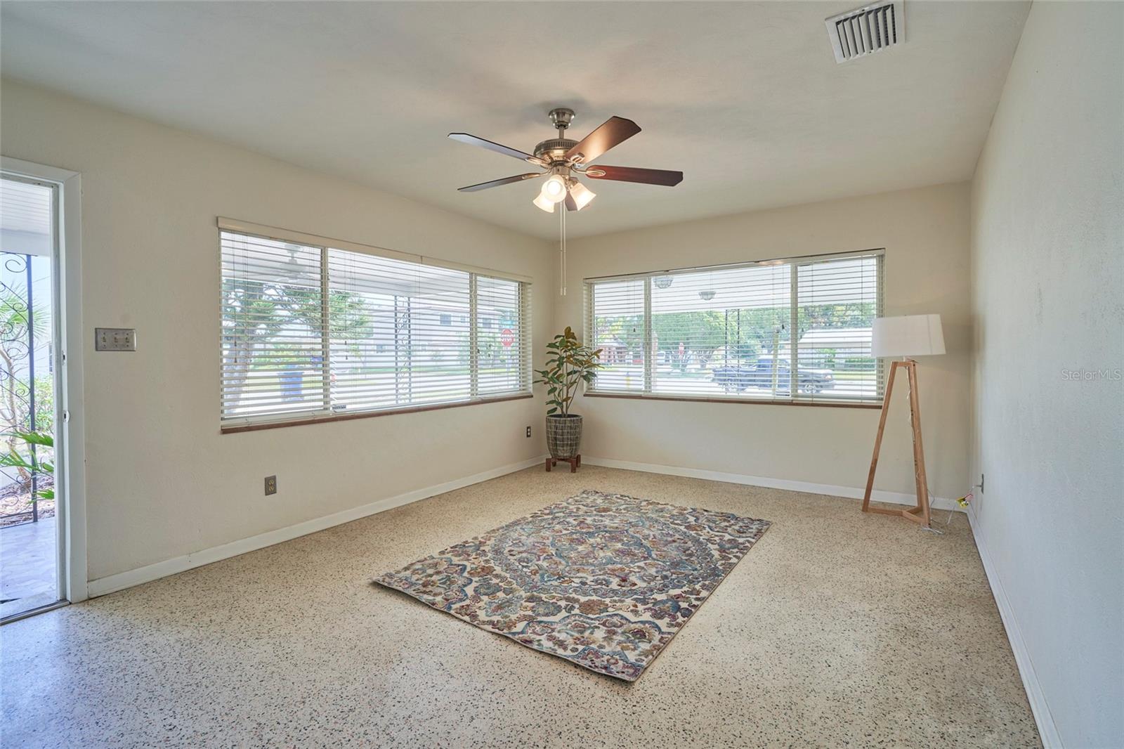 Image 19 of 28 For 3302 Gray Street