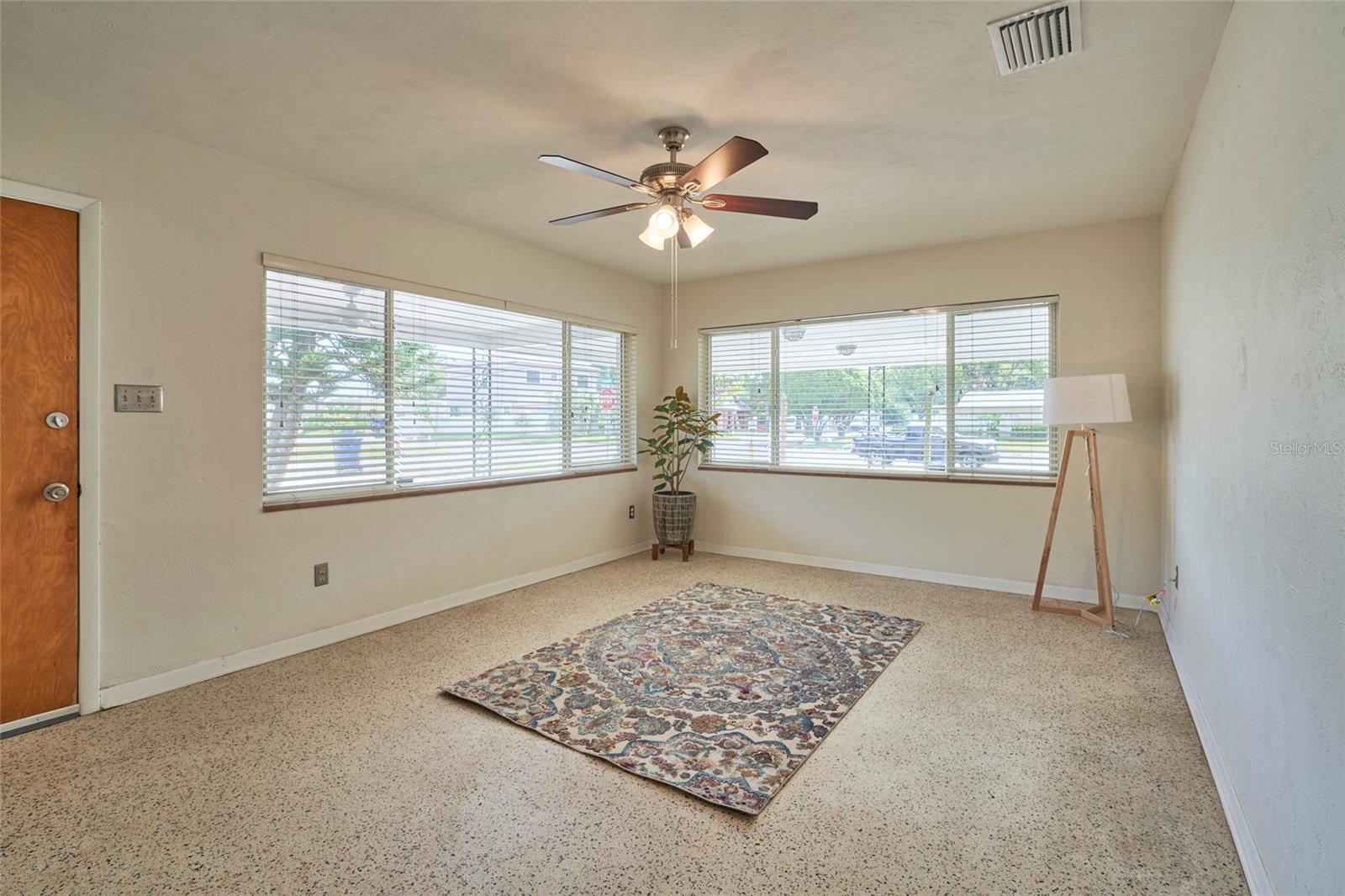 Image 20 of 28 For 3302 Gray Street