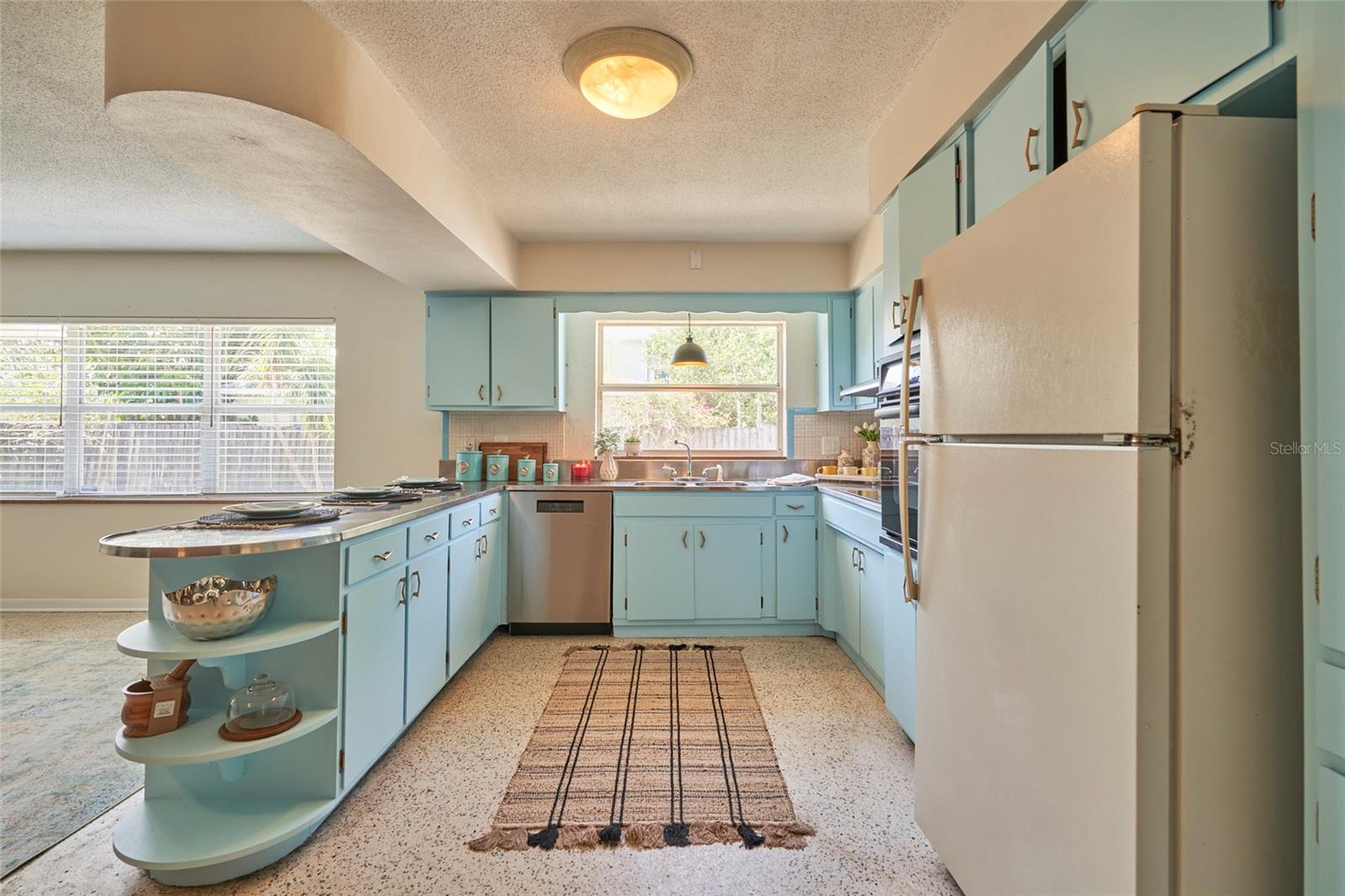 Image 8 of 28 For 3302 Gray Street