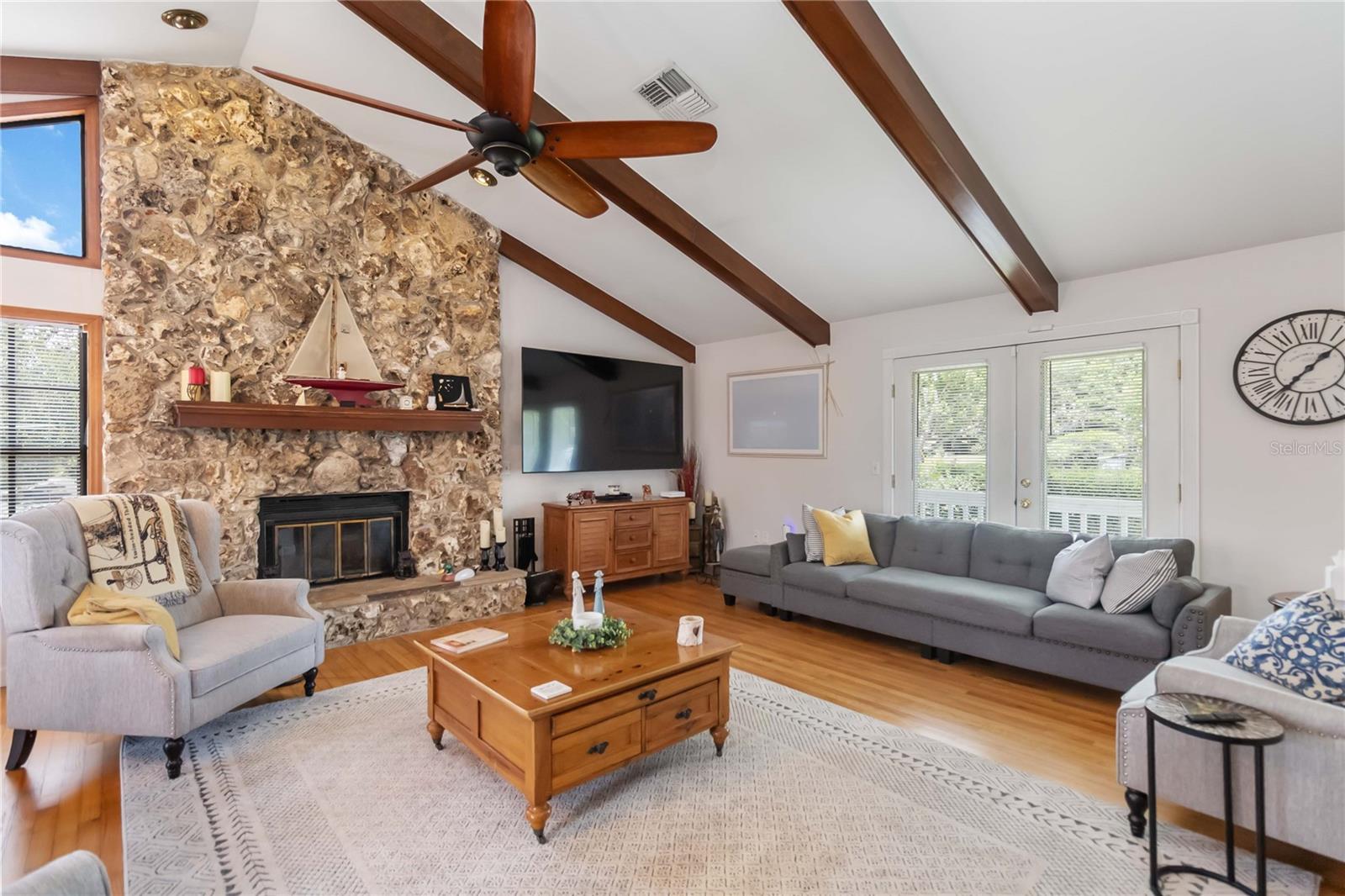 Image 13 of 40 For 999 Fairview Avenue